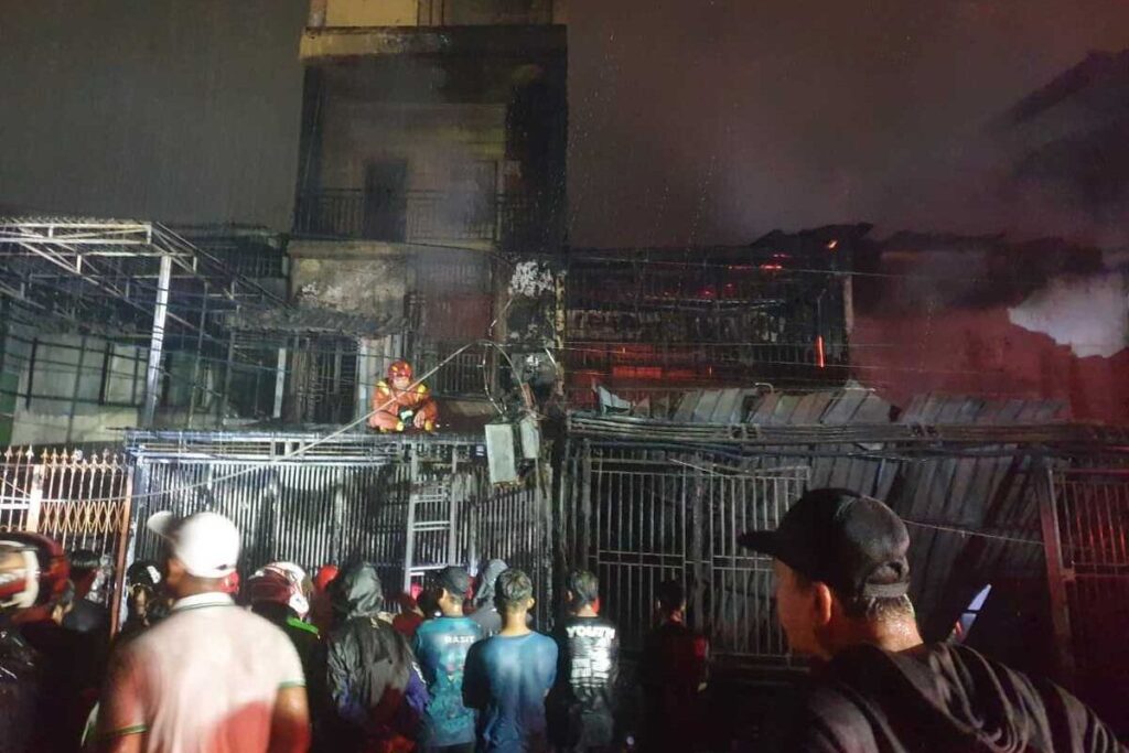 7 Ruko di Makassar Terbakar Saat Malam Tahun Baru, Diduga akibat Petasan