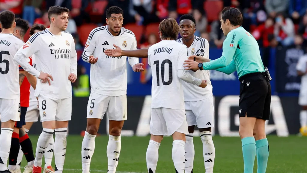 Jude Bellingham Kartu Merah! Real Madrid Kehilangan Poin Penting di Markas Osasuna -  - Gambar 2921