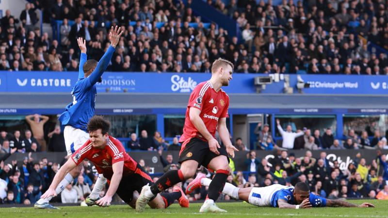 Manchester United Selamat dari Kekalahan Berkat VAR, Everton Gagal Menang di Menit Akhir!