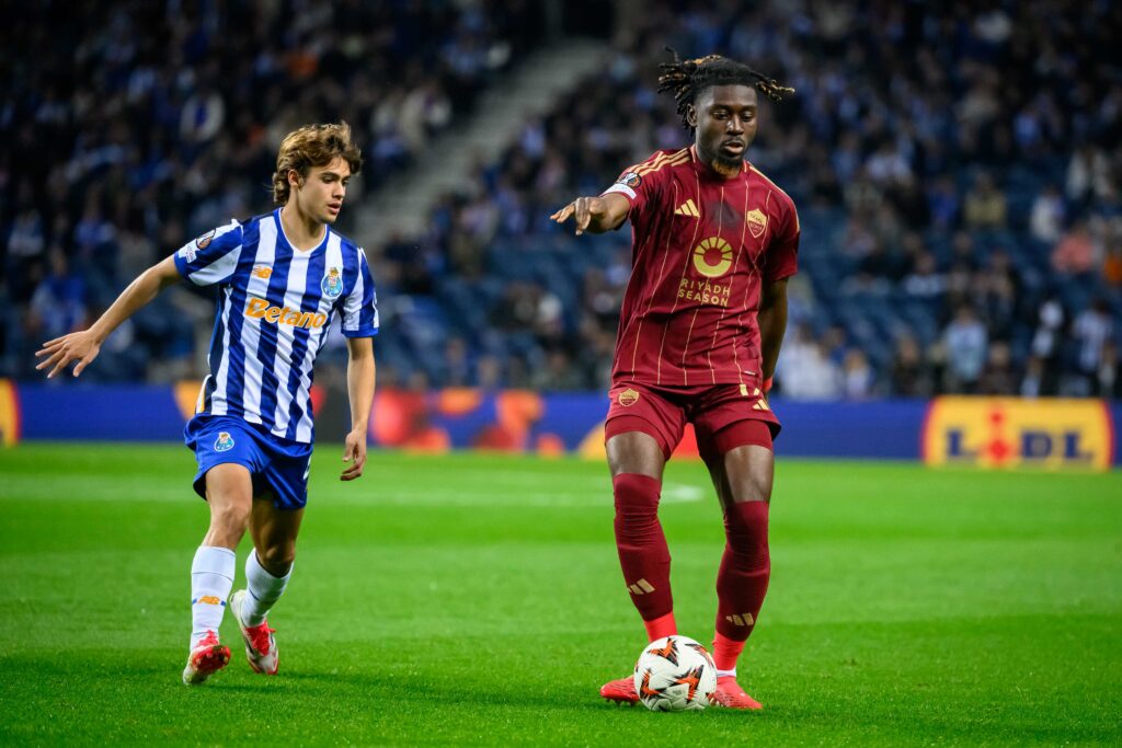 Drama di Do Dragão! Roma Tertahan Porto, Kartu Merah & Cedera Dybala Jadi Sorotan Utama