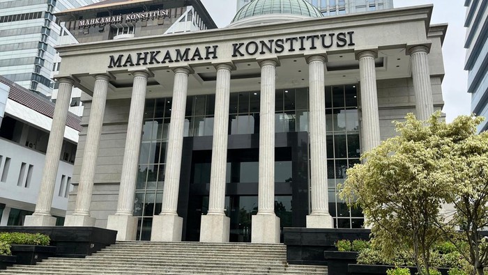 Drama Pilkada: MK Mendiskualifikasi Sejumlah Kepala Daerah Melalui Pembacaan Putusan Sengketa Pilkada 2024
