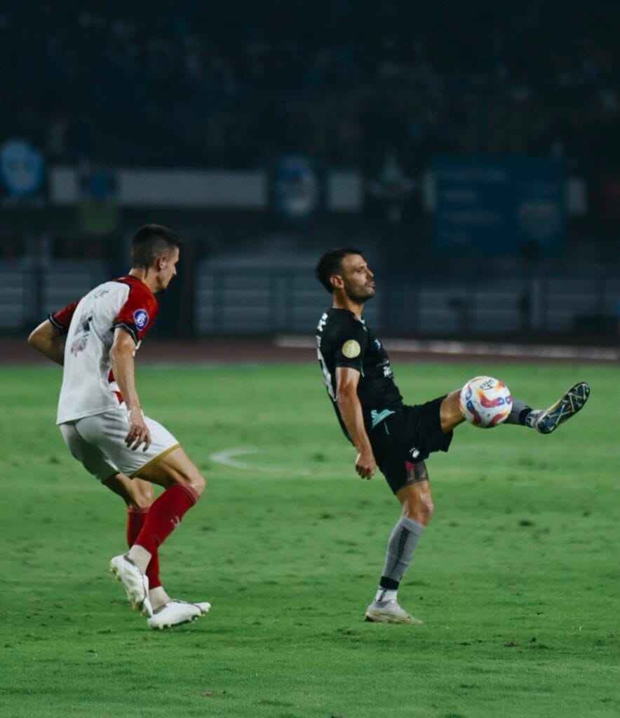 Persib Gagal Menang di Kandang, Madura United Tampil Solid dengan Pertahanan Tangguh! -  - Gambar 2757