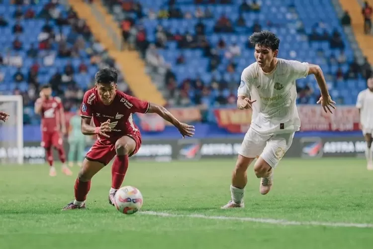 PSM Makassar vs Arema FC: Duel Gengsi Menentukan Nasib di Klasemen BRI Liga 1 2 PSM Makassar vs Arema FC: Duel Gengsi Menentukan Nasib di Klasemen BRI Liga 1