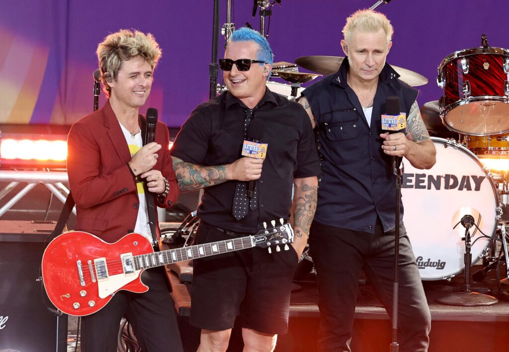 Green Day Kembali ke Jakarta Setelah 29 Tahun: Penggemar Antusias Tak Terbendung!