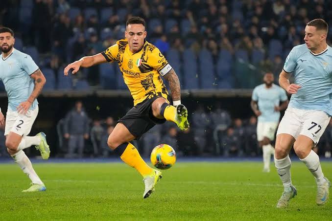 Inter Milan Tantang Lazio di Coppa Italia: Duel Sengit di Giuseppe Meazza!