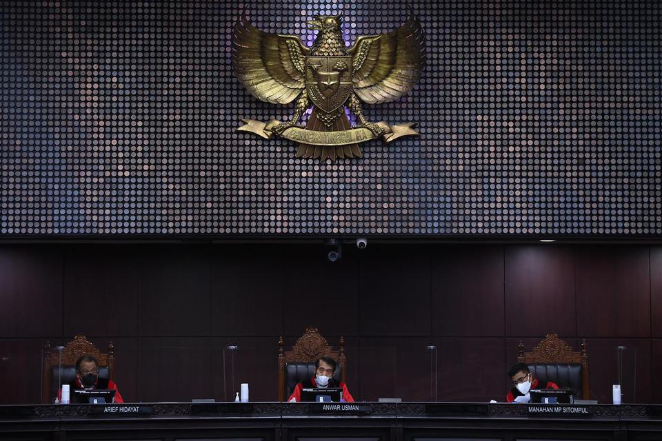 MK Gelar Sidang Uji Materi 7 UU: Nasib IKN dan UU ITE Dipertaruhkan!
