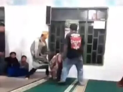 3 Pemuda Dikeroyok Saat Tadarusan Di Mesjid, Ayah Korban Syok Dan Meninggal