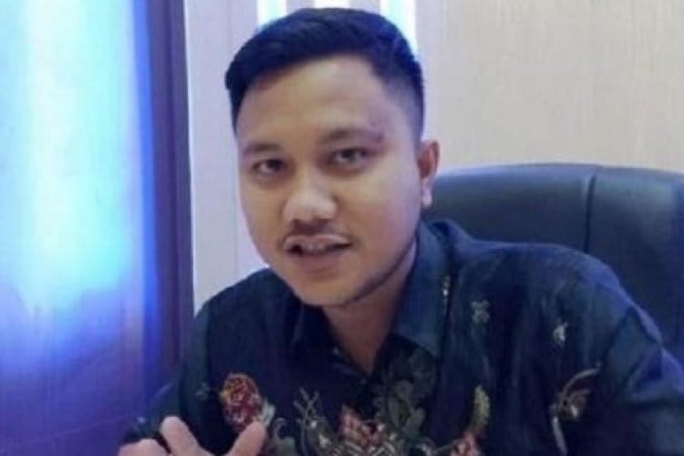 Iptu Tomi Hilang Saat Mengejar KKB di Papua Barat, Istri Tuntut Keterbukaan dan Pencarian Lanjutan -  - Gambar 2396