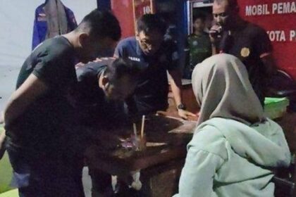 Laporan Penipuan Ditolak Polisi, Seorang Wanita Di Pekalongan Curhat Ke Damkar