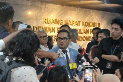 Komisi II DPR Desak Kemendagri Beri Sanksi Bupati Indramayu Lucky Hakim atas Liburan ke Jepang Tanpa Izin