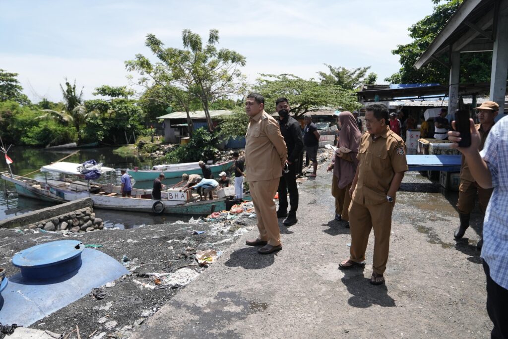Wali Kota Makassar Sidak Pasar Ikan Lelong, Soroti Urgensi Revitalisasi