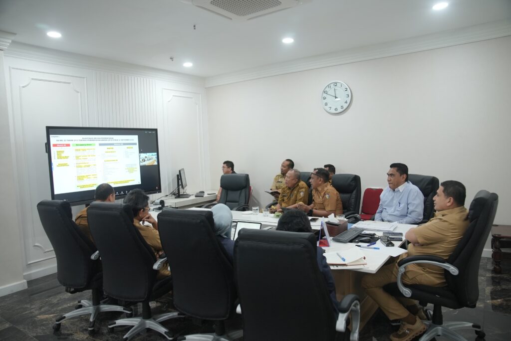 Wali Kota Makassar Bahas Dana Transfer Daerah dan Pengelolaan BUMD di RDP Komisi II DPR RI