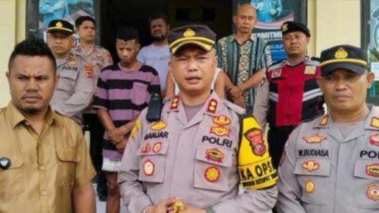 Dua Pelaku Pelemparan Mobil YouTuber “Jajago Keliling Indonesia” Berhasil Ditangkap 1 Dua Pelaku Pelemparan Mobil YouTuber “Jajago Keliling Indonesia” Berhasil Ditangkap - 2 Pelaku pelemparan mobil youtuber - Gambar 2147