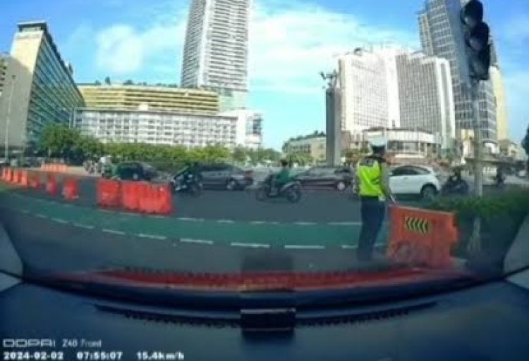 Polisi Diduga Prank Pengendara Mobil, Nyaris Ditilang di Bundaran HI