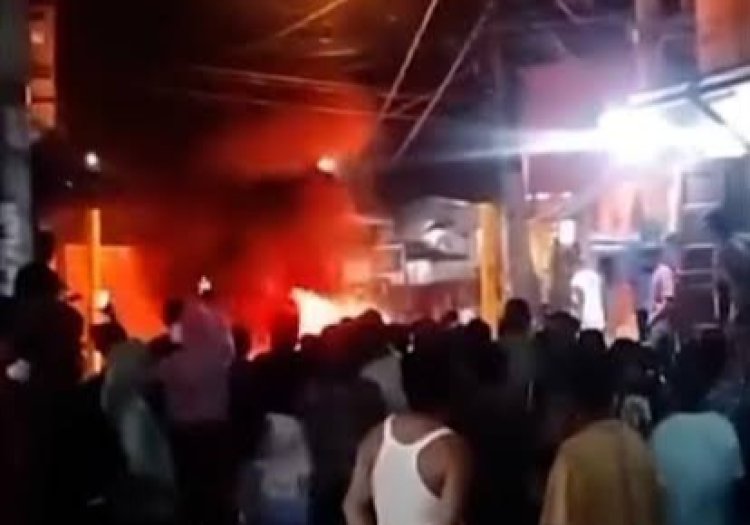 Motor Polisi Dibakar saat Grebek Kampung Narkoba di Medan
