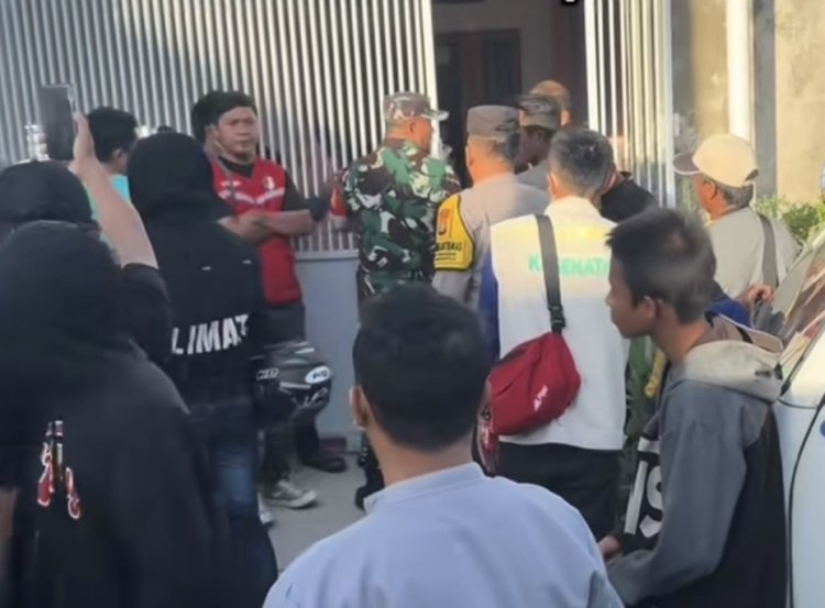 Yuni Eks Polwan Dibawa Dinsos ke RSJ Diduga Bikin Resah Warga