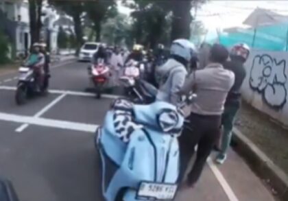 Pria Ini Tantang Duel Rombongan Konvoi Motor, Anggota Konvoi: Gue Anggota