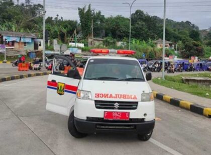 Ambulan Berisi Rombongan Wisatawan Dihentikan Exit Tol Bogor Ciawi