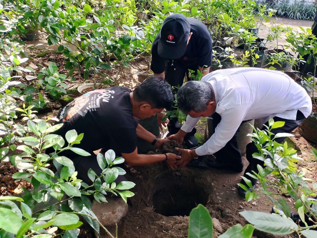 Hari Bumi 2025: Kemenag Tanam Sejuta Pohon Matoa Serentak di Indonesia