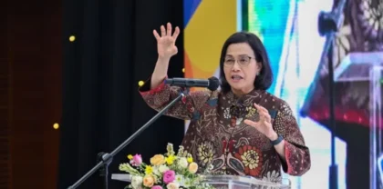 Sri Mulyani Ungkap Alasan Gaji ke-13 Pensiunan Masih Kena Potongan, Ini Penjelasannya!