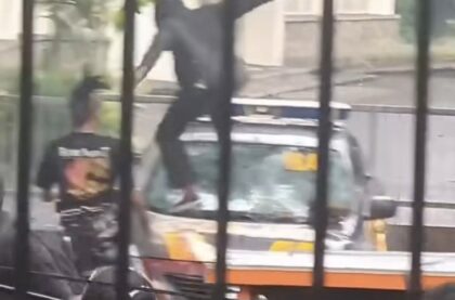 Massa Rusak hingga Bakar Mobil Polisi saat Aksi May Day di Bandung