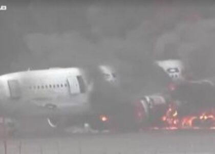 Sejumlah Pesawat di Bandara Yaman Terbakar Usai Diserang Israel