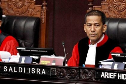 14 Gugatan Terhadap UU TNI, Hakim Saldi Isra: Sejarah Baru di MK