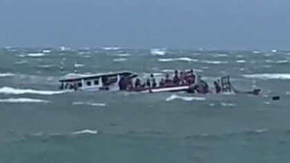 Kapal Wisata Tiga Putra Tenggelam di Bengkulu: 7 Tewas, 104 Penumpang Dievakuasi