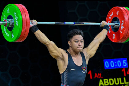 Rahmat Erwin Abdullah Sabet Tiga Emas dan Pecahkan Rekor Dunia di Kejuaraan Asia