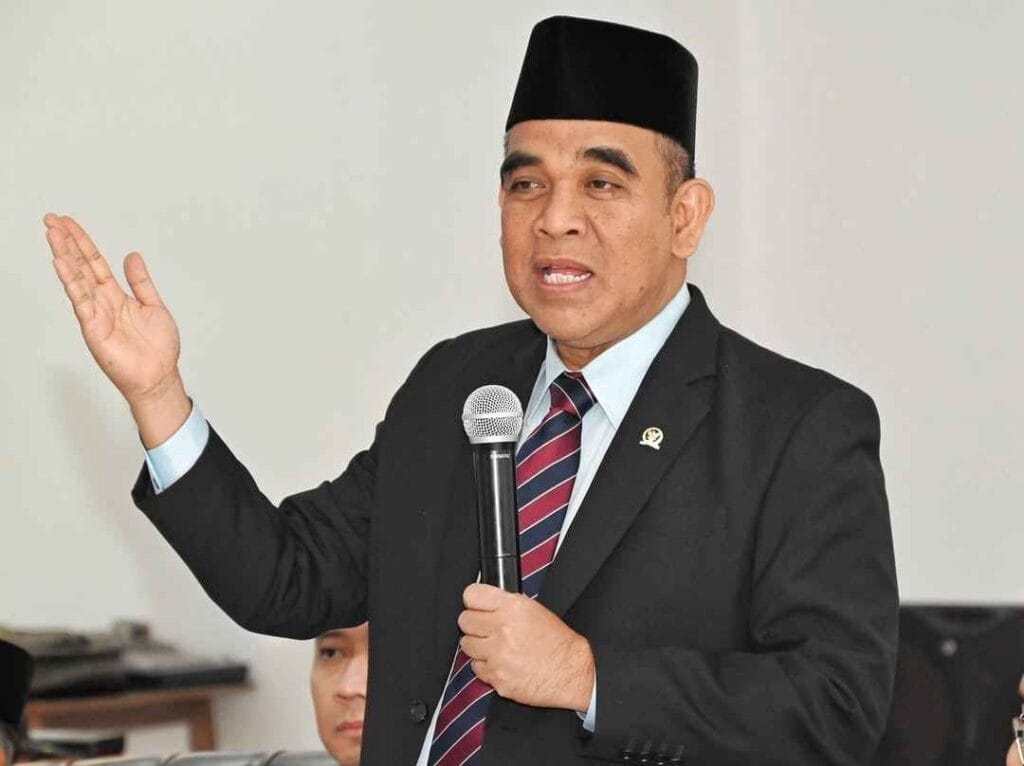 Usulan ASN Pensiun hingga 70 Tahun Tuai Kritik: Dinilai Hambat Regenerasi dan Peluang Kerja Anak Muda - ASN - Gambar 1287