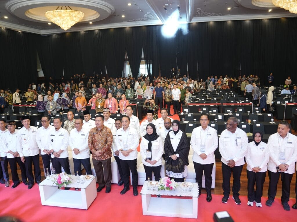 Munafri Resmi Masuk DPP APEKSI, Ajak Perkuat Sinergi Daerah - munafri - Gambar 1511