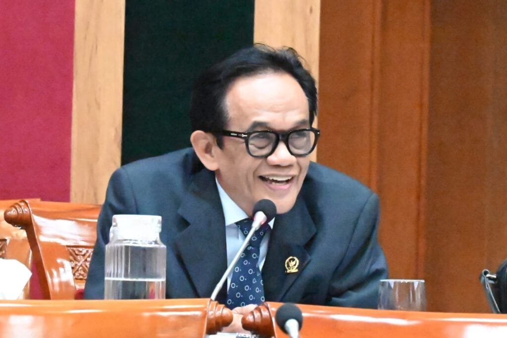 La Tinro Siap Menindaklanjuti Aspirasi LLDIKTI hingga Mahasiswa dalam RDPU Panja RUU Sisdiknas - La Tinro