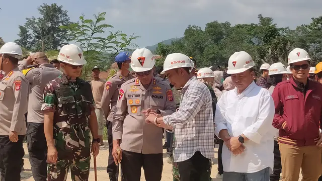 Polisi Periksa 6 Saksi Usai Longsor Tambang Gunung Kuda, Korban Tewas Bertambah Jadi 17 Orang - Tambang - Gambar 1221