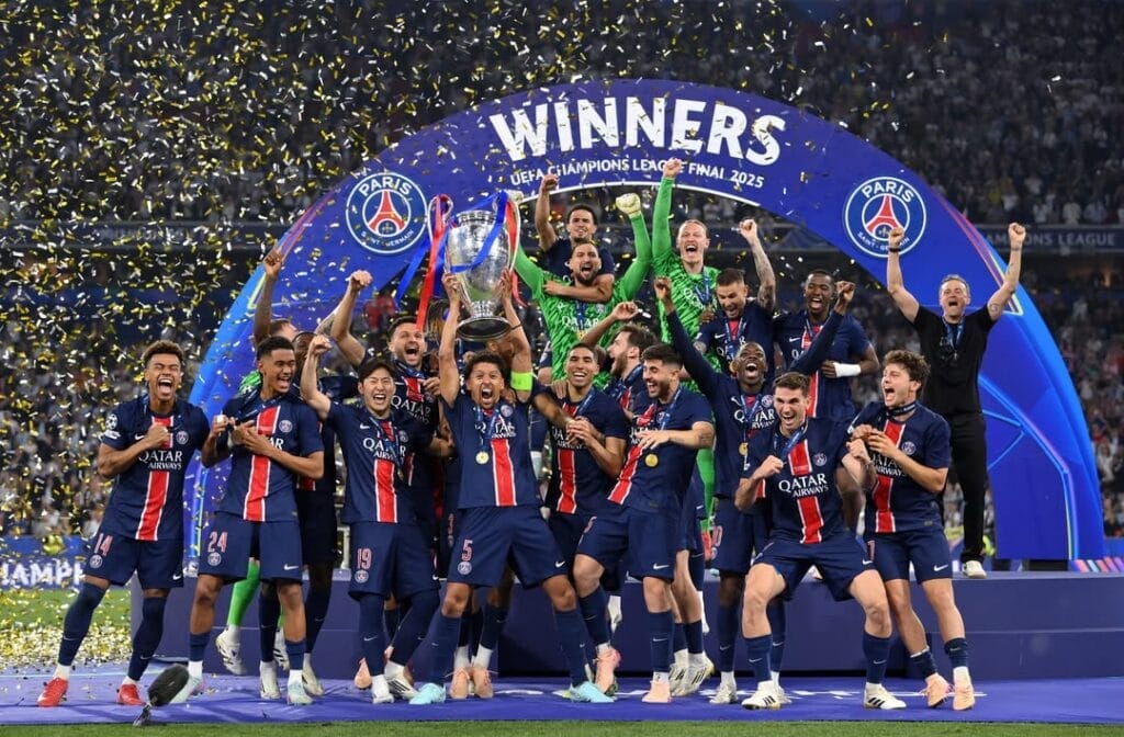 PSG Berhasil Angkat Trofi Liga Champions Pertama. (dok. psg)