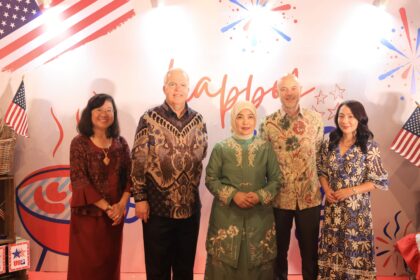 Aliyah Mustika Ilham Hadiri Perayaan 249 Tahun Kemerdekaan Amerika Serikat di Surabaya