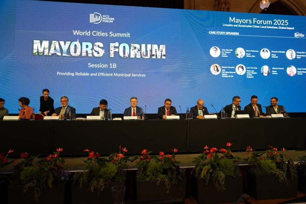 Munafri Arifuddin Angkat Kearifan Lokal Makassar di World Cities Summit 2025 Vienna - World cities summit,Makassar,Kearifan lokal - Gambar 833