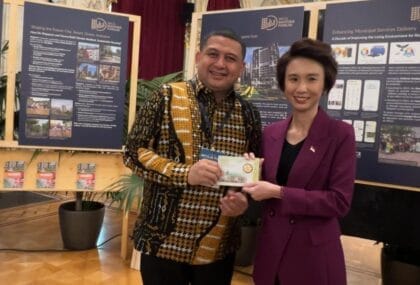 Wali Kota Makassar Diapresiasi, Koin 100 Tahun Lee Kuan Yew Jadi Inspirasi di WCSMF 2025 - Wali kota Makassar,WCSMF 2025 - Gambar 822