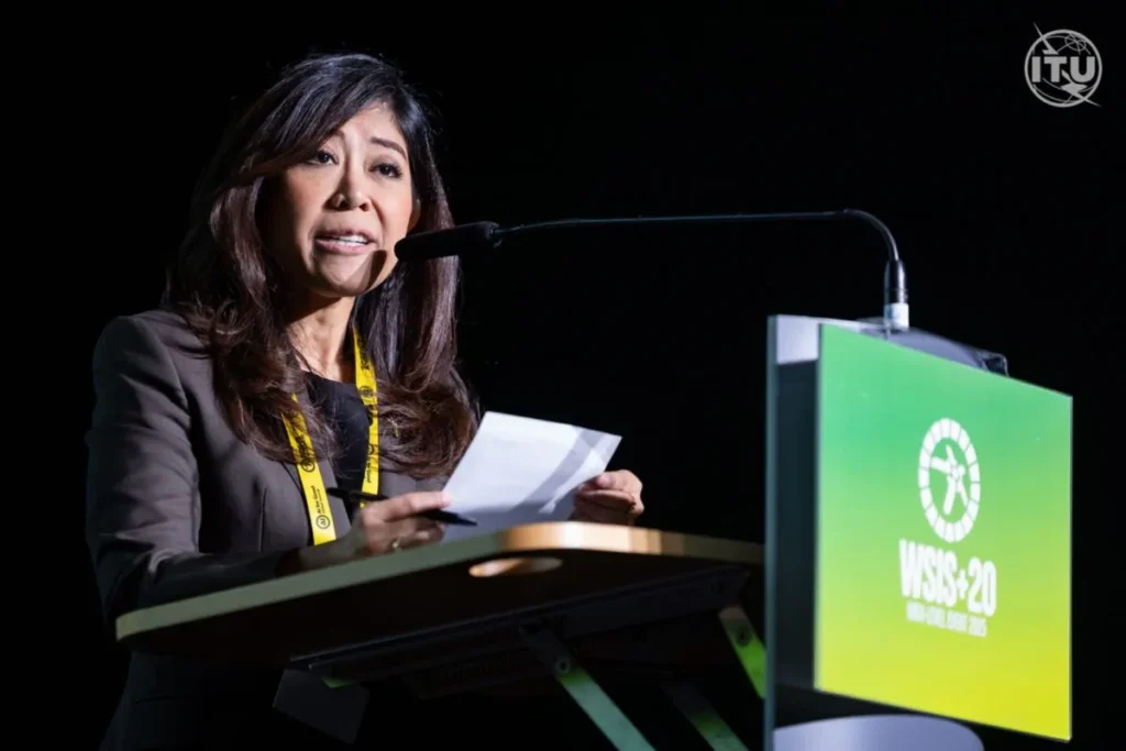 Pemerintah Tegaskan Tidak Akan Batasi WhatsApp Call dan Layanan VoIP, Klarifikasi Menkomdigi Redam Keresahan Publik - Pemerintah - Gambar 618