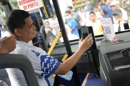 Makassar Dorong Digitalisasi Pembayaran: Parkir, Terminal, dan Pasar Mulai Terapkan QRIS - Makassar - Gambar 757