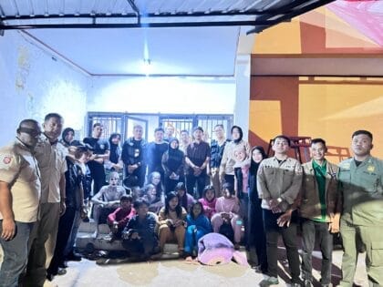 Dinas Sosial Bekerja Sama Satpol PP BKO Tertibkan Manusia Silver Hingga Gepeng - Dinas - Gambar 855