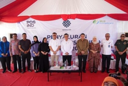 BSU 2025 Disalurkan, Menaker Didampingi Munafri-Aliyah Pastikan Bantuan Tepat Sasaran - BSU - Gambar 518