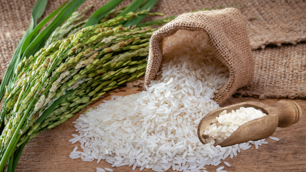 Krisis Beras Melanda Luwu: Distribusi Terhambat, Harga Melonjak, Warga Resah - Beras - Gambar 639