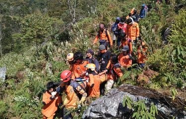 Pendakian HUT RI di Gunung Bawakaraeng Memakan Korban, Seorang Pemuda Asal Bone Tewas Karena Hipotermia - Pendakian - Gambar 146