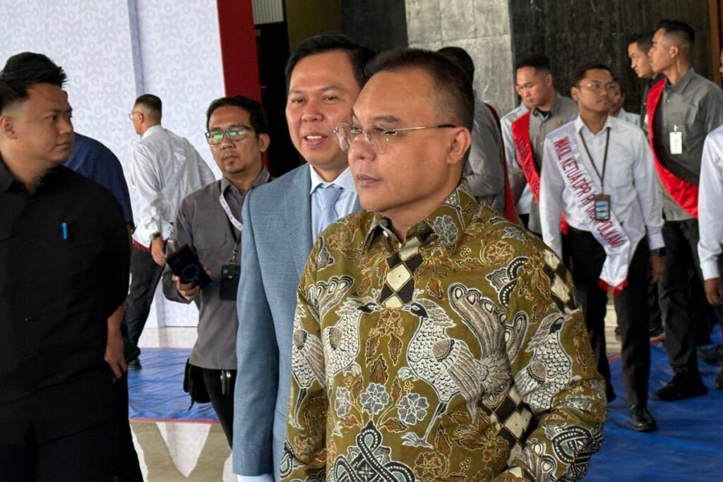 DPR Soroti Tantiem Komisaris BUMN, Dasco: Penghapusan Bisa Hemat Hingga Rp18 Triliun 1 DPR Soroti Tantiem Komisaris BUMN, Dasco: Penghapusan Bisa Hemat Hingga Rp18 Triliun - Dasco - Gambar 173