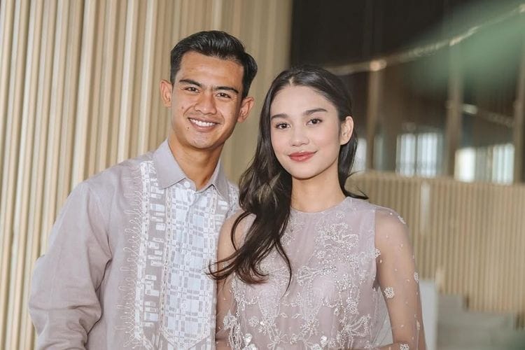 Perjalanan Gugatan Cerai Pratama Arhan dan Azizah Salsha: Dari Pernikahan Mengejutkan hingga Sidang Verstek - Pratama - Gambar 10