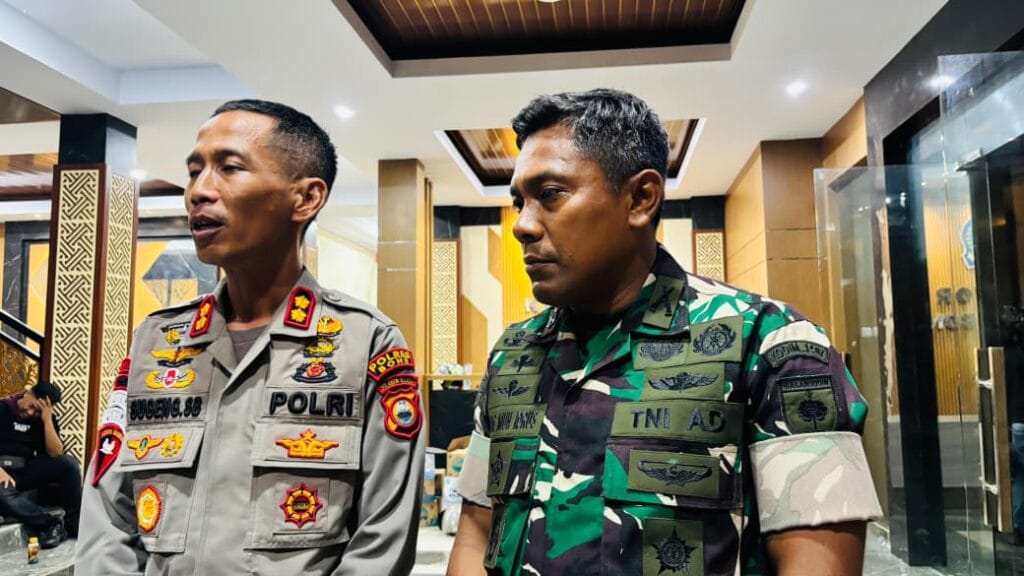 Demo Tolak PBB-P2 di Bone Ricuh, Dandim Beberkan Ada Massa Luar Daerah - Demo - Gambar 78