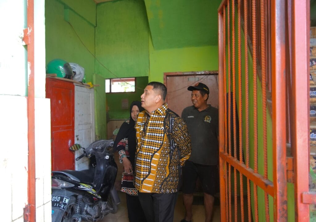 Wali Kota Munafri Sidak SD Mattoangin, Siapkan Penataan & Tambahan SMP - Munafri,Sidak SD - Gambar 69