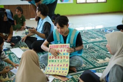 Dukung Pengembangan Pendidikan, PLN IP UBP Tello Gelar Program PLN Mengajar ke Daerah Pelosok -  - Gambar 21