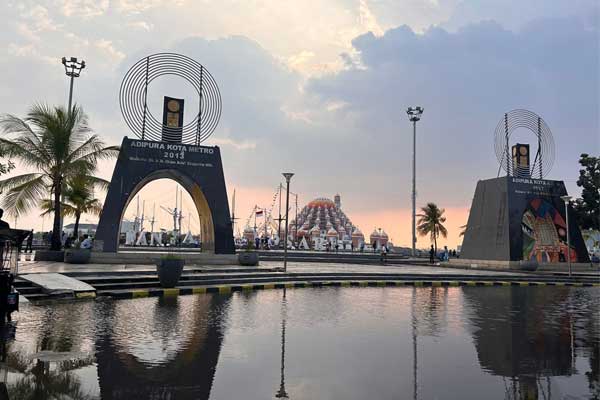 Dinsos Makassar Gandeng KPJ, Atur Pengamen di Kawasan Pantai Losari - pengamen,losari - Gambar 61