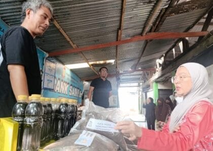 Melinda Aksa Dorong Pedagang Pilah Sampah - Melinda - Gambar 57